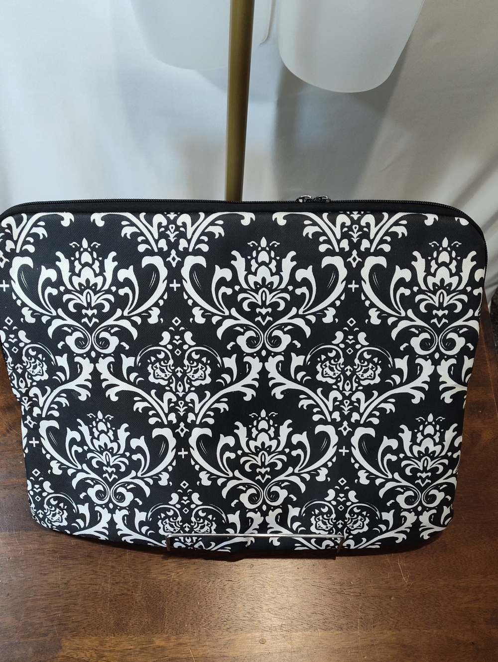 Black & White Damask Laptop Sleeve - Unbranded